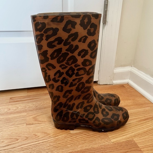 Coach Leopard Print Women's Rain Boots Size 7 - Picture 2 of 8